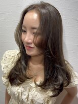 マーシュアトレ(marshu atre)&nbsp;★ 透明感アッシュ×動きのあるレイヤー★みのはた