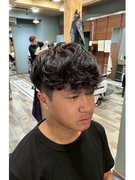 スタンドバーバー 柏(STAND BARBER) サーフカール/スパイキーショート/ブルーブラック