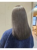 アッシュグレージュ