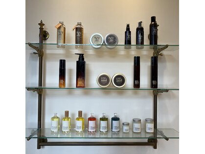 アンバー(AMBER)の写真