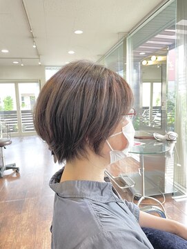トリニティプラス アヴェダ(TRINITY+ AVEDA) くびれ大人ショート