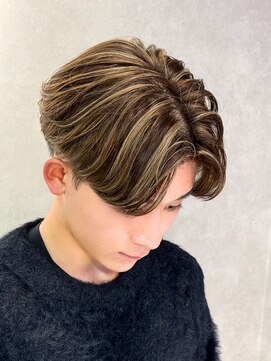 エルマーク 枚方(L-MARK) センターパートニュアンスパーマ韓国カルマパーマコンマヘア