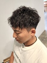 ニアウ 伊勢崎連取店(Niau)&nbsp;刈り上げショートアップバングツイストスパイラルパーマメンズ