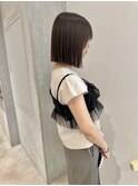 YOKE 切りっぱなしボブ丸くないボブ縮毛矯正オリーブグレージュ