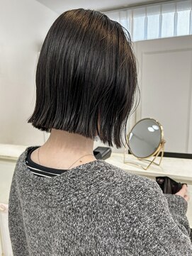 【Nico】佐藤有華／ぷつっと切りっぱなしボブ／ダークグレージュ