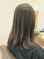 ウイバイファースト(u'i by first)&nbsp;ツヤ髪スタイル×ブルージュカラー