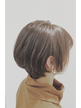 オットー バース(Otto BIRTH) 大人かわいい 小顔 ショートボブ