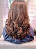 大人可愛い30代40代髪型　コテ巻き風パーマ　セミロングヘア