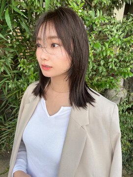 フラッグ ヘアー 天神西通り店(Flag HAIR) センター分け☆ナチュラルベージュ酸性ストレート