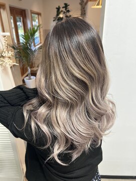 ヘアーデザインサロン スワッグ(Hair design salon SWAG) beige~white gradation