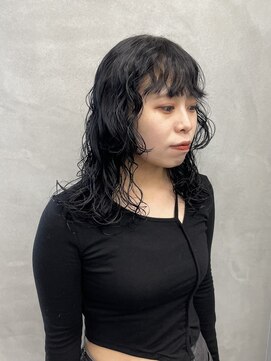 ファイブバイジエクト 堀江(FIVE by The Ect) 黒髪パーマ　パーマスタイル　ウルフパーマ　ウルフカット