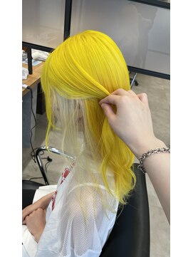 ブランシェ 名鉄小幡駅前店 ブロンド×イエロー