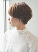 切りっぱなしショート・ボブ/絶壁解消/前髪なし/40代/30代/丸顔