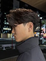 カルム(kalm)&nbsp;毛流れセンターパートニュアンスパーマカルマヘアメンズパーマ