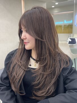 ロンド レア 天神大名店(Lond Le’a) ミディアムヘア/フェイスフレミング /暗めカラー/デザインカラー