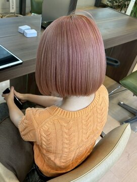 アウラ(AURA) 盛岡駅ブリーチカラーハイトーン切りっぱなしボブショートヘア◆