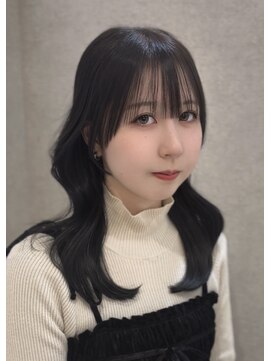 まとまるレイヤーでくびれるスタイルも簡単に！/suzuka