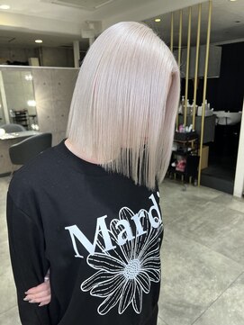 リンドトウキョウ ウメダ(LINDO TOKYO) 梅田/ホワイト/ホワイトカラー/ブロンド/ブリーチ/ボブ