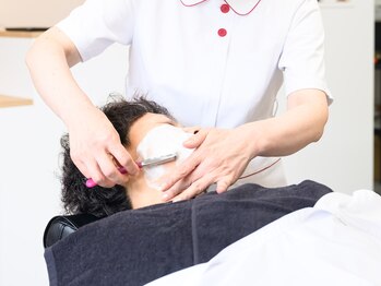 ジェイズワールド(J's World)の写真/お顔の印象を左右する「ひげ・眉」のお手入れもお任せください☆清潔感が溢れる素敵な第一印象に＊
