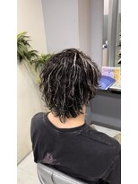 シンプル(Simple)&nbsp;ホワイトメッシュ波巻きパーマ