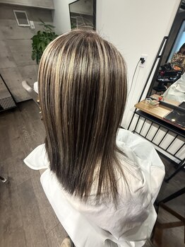 サロンドユニック(salon de UNIC)の写真/白髪ぼかしハイライトで叶える大人のお洒落!白髪染め透明感カラーで質感も輝くデザインカラーを◎