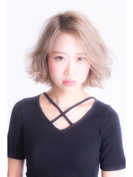 ギンザ ル グラン(JEAN CLAUDE BIGUINE GINZA Le Grand) シルバーアッシュドライ ボブ