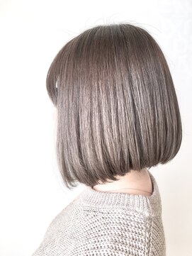 フレイムスヘアデザイン(FRAMES hair design) プラチナグレージュ×ナチュラルボブ