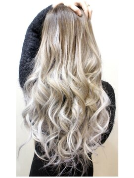 シェルティ フィエル(Shelltie Fiel) whiteブロンドグラデーション★ゆる巻きMIX