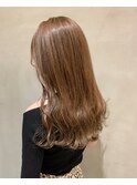 ベージュカラー×ピンクベージュ×レイヤースタイル