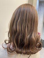 アチーブリス(achieve Liss)&nbsp;ナチュラルツヤ髪ベージュ なみなみウェーブミディ