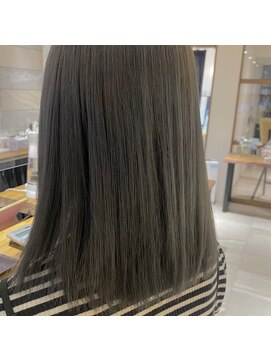 美容室 アイディー i-dee ブリーチありグレー