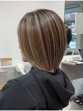 アミーゴ(AMIGO) バレイヤージュカラー (ブリーチ2回)