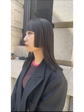 ナビッジ(NABIGE) 黒髪ストレートノの姫カット