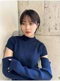 黒髪シースルーバングサイドバンクくびれショート