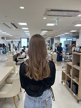 ケンジ 平塚ラスカ店(KENJE) ミルクティーベージュ