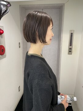 キラーナセンダイ(KiRANA SENDAI) コンパクトなミニボブ×透け感ホワイトアッシュ