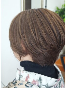 ルッチ(Lucci) お手入れ楽ちんショートボブ