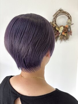 ジェムヘアスタジオ 湘南平塚南口店(Gem Hair Studio) 透明感グレーバイオレットショート【Gem 神原】