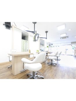 【朝霧駅チカ/提携駐車場あり】女性スタイリストのみ在籍◇寄り添ったご提案でお悩みを解決へ◎