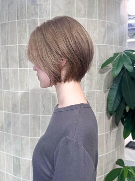 エルサ(Elsa) 【EIsa元町・三宮】 ミルクティーベージュ色艶髪質改善ショート