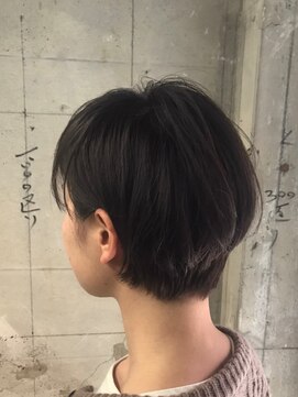 オッソ(OSSO) ナチュラルハンサムショート_外ハネボブアッシュブラウン