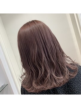 ノーム バイ アウラ(norm. by aura) ピンクベージュ