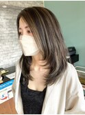 伸ばしかけでもオシャレに♪3Dハイライト×ミディアムレイヤー☆