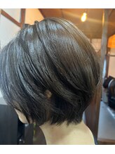 リリ(Liri) ショートボブ