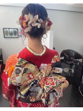 リリー LILY ヘアー メイク HAIR アンド & MAKE 成人式ヘアメイク着付け 前撮り ゆるふわアップヘアセット