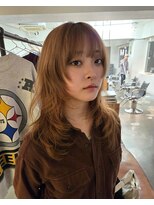 マカロニコースト(macaroni coast) 前髪ありロングレイヤーカットブリーチベージュ顔周りレイヤー