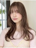 レイヤーカット×色素薄めカラーでふわっと柔らかい質感ヘア