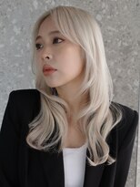 サンクプロジェクト(cinq PROJECT) 赤みを消してくれるくすみ感が人気のホワイトミルクティー