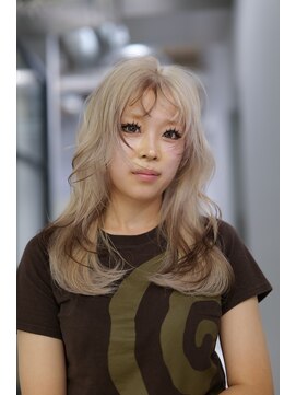 ヴァイス 新宿店(VAICE) 新宿/ブリーチ/ハイトーン/デザインカラー