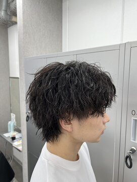 ロエ 元町店(Loe) 元町石川町メンズカット刈り上げフェザーパーマニュアンスパーマ